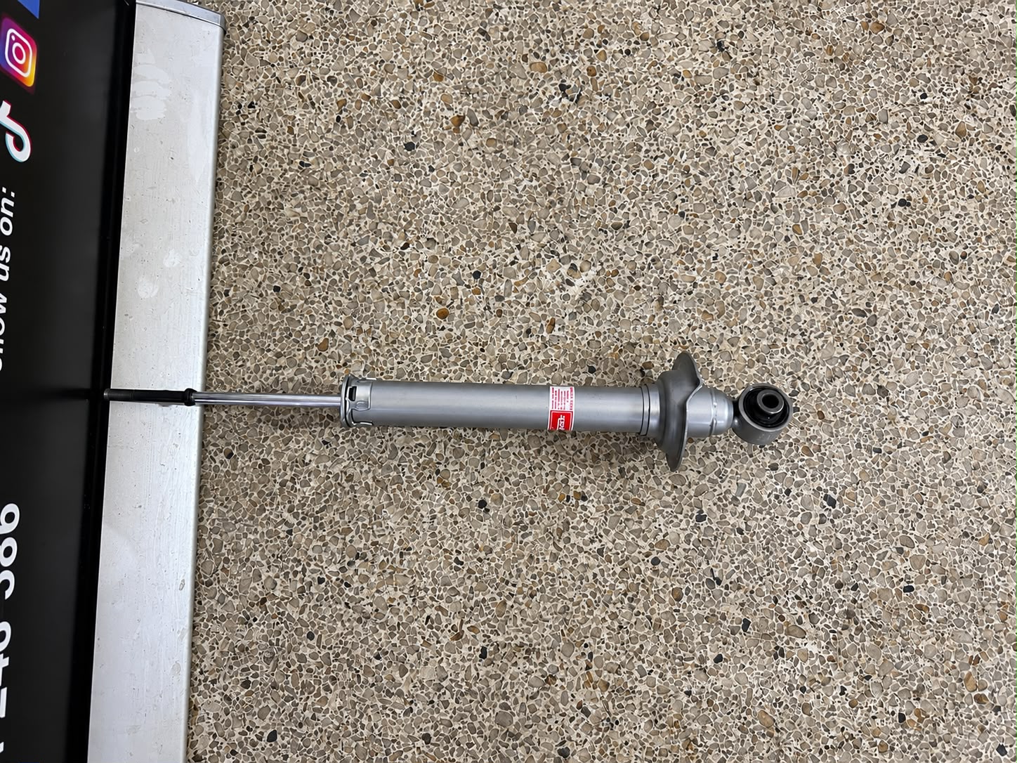 KYB REAR SHOCK ABSORBER 551132 GAS-A-JUST FOR LEXUS, CROWN AND MARK X
